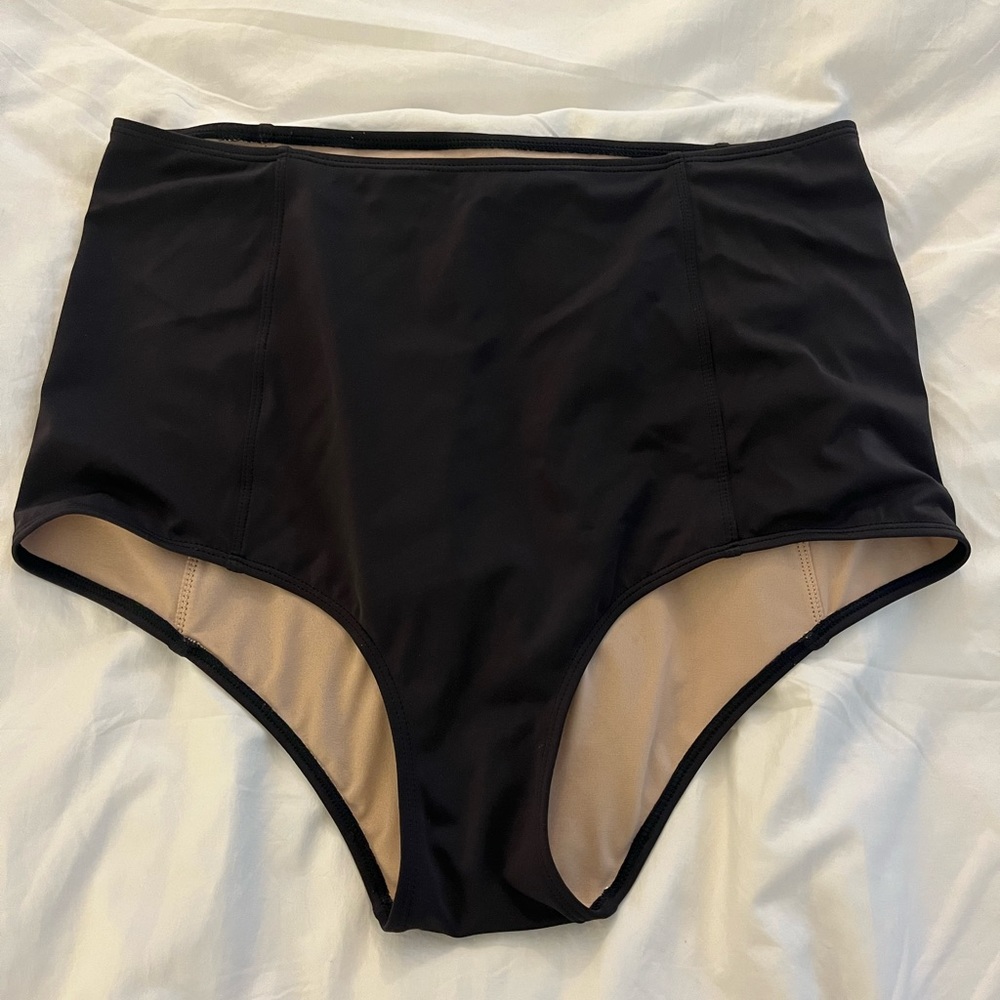 Kortni Jeane Black RHW bottoms